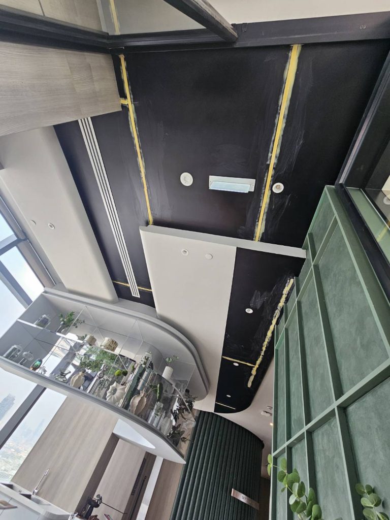 งานปิดผิวฝ้าเพดานโครงการคอนโด Nue Riverest ริมแม่น้ำเจ้าพระยา กรุงเทพฯ